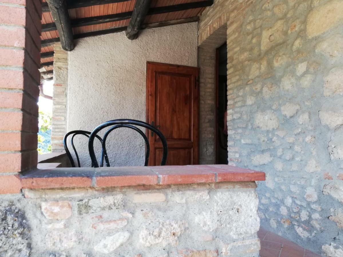 Il Fienile Nella Roccia Pensionat Casole dʼElsa Exteriör bild