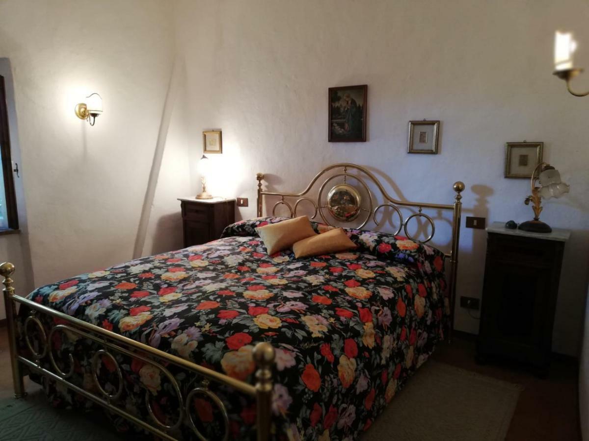 Il Fienile Nella Roccia Pensionat Casole dʼElsa Exteriör bild
